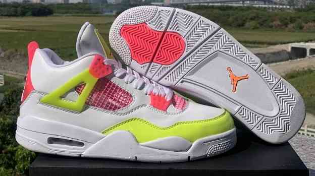 Womens Nike Air Jordan 4 Retro-10